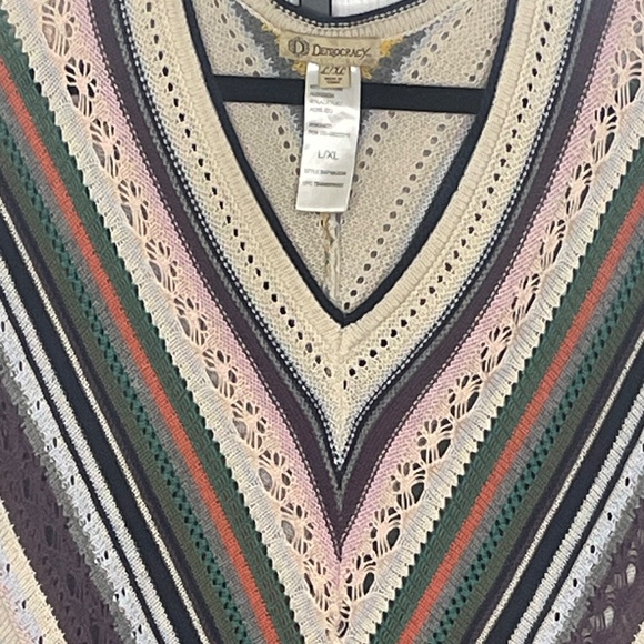 Democracy Knitted Poncho - Picture 3 of 5